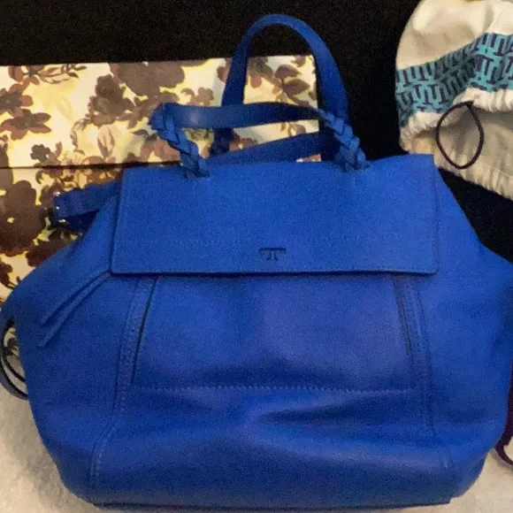 Tory Burch Half Moon Leather Satchel 💙 - Picture 5 of 17